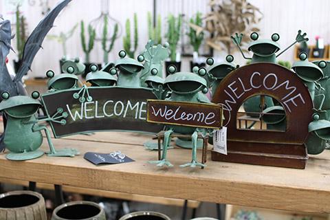 置物・カエルウェルカムボード
